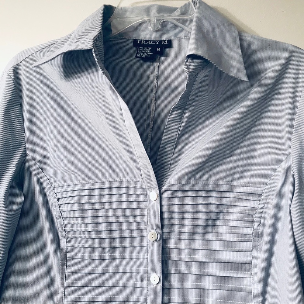 Tracy M Blue/White Pleated Cuff Sleeve Button Down - Picture 2 of 6